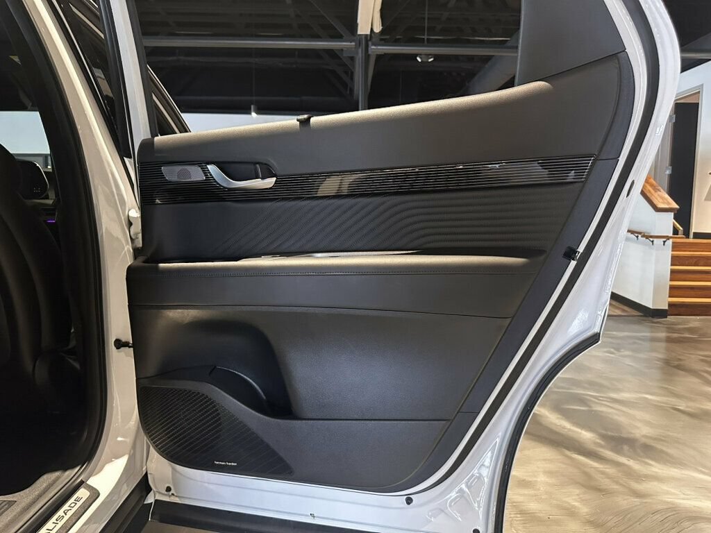 Used 2024 Hyundai Palisade Calligraphy AWD/4WD image 23