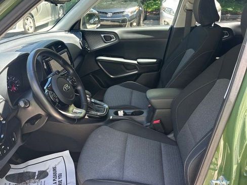 Used 2020 Kia Soul EX FWD image 11