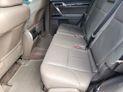 Used 2017 Lexus GX 460 Premium w/ Premium Package image 31