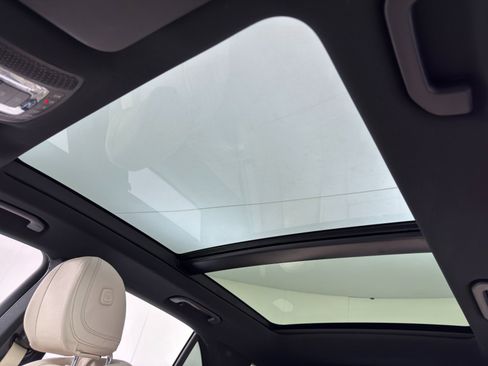 Used 2024 Mercedes-Benz GLE 450e 4MATIC w/ AMG Line Exterior image 12