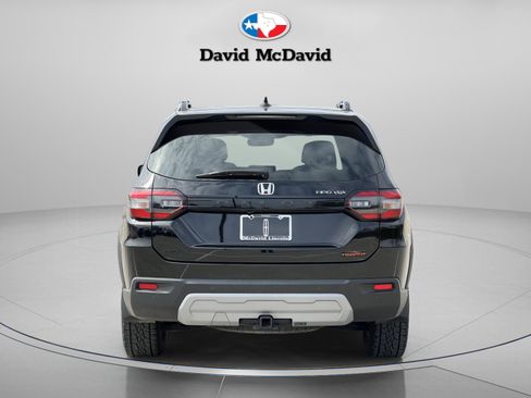 Used 2024 Honda Pilot TrailSport image 6