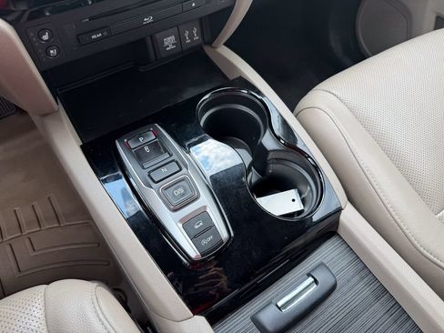 Used 2016 Honda Pilot Elite image 22