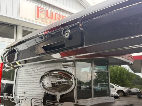 Used 2023 Ford F250 Lariat w/ Lariat Ultimate Package AWD/4WD image 9