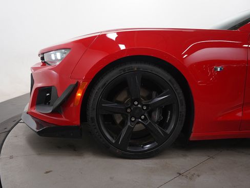 Used 2018 Chevrolet Camaro SS image 32
