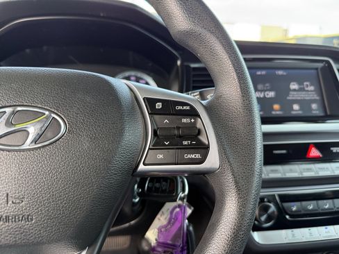 Used 2019 Hyundai Sonata SE w/ Cargo Package FWD image 17