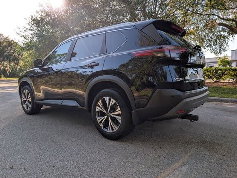 Used 2023 Nissan Rogue SV w/ SV Premium Package image 6