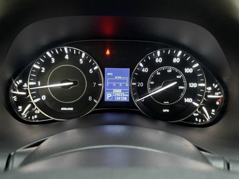 Used 2019 Nissan Armada Platinum w/ Captain's Chairs Package AWD/4WD image 27