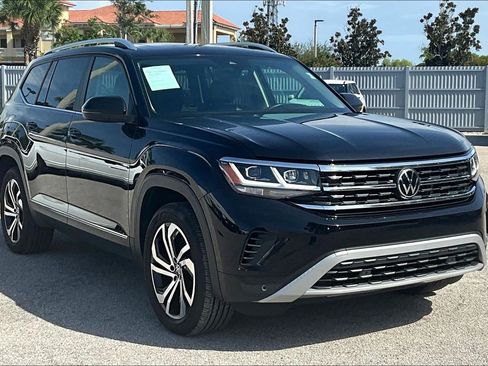 Certified 2023 Volkswagen Atlas SEL AWD/4WD image 2