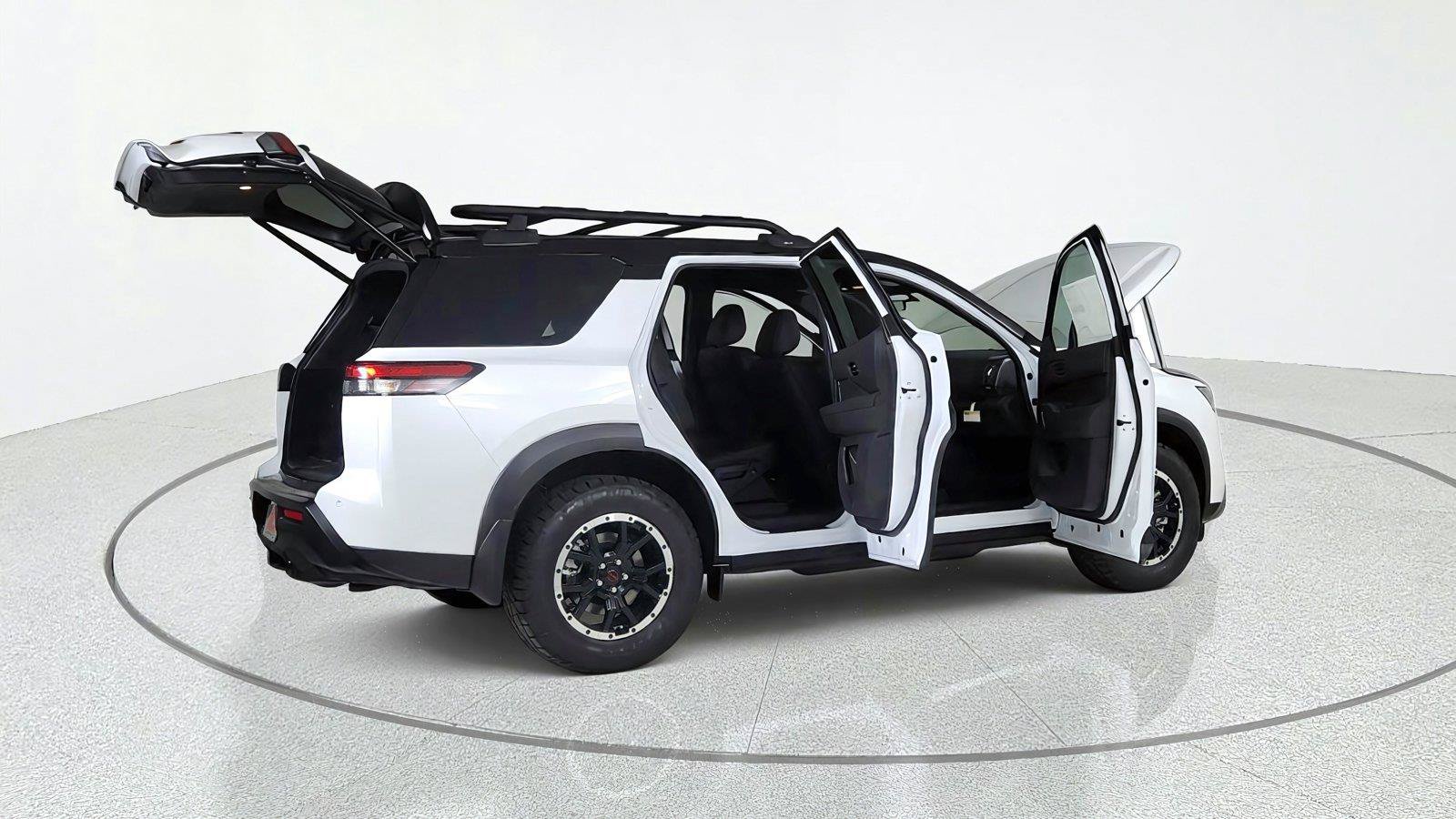 Used 2026 Nissan Pathfinder Rock Creek AWD/4WD image 14