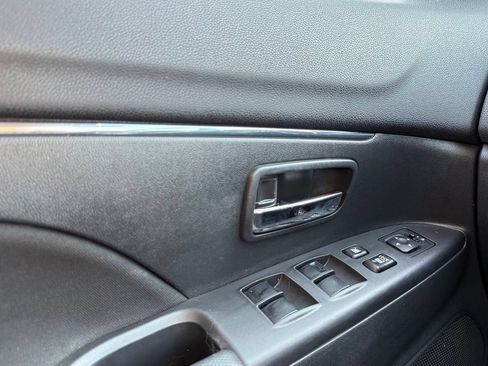 Used 2017 Mitsubishi Outlander Sport ES AWD/4WD image 12