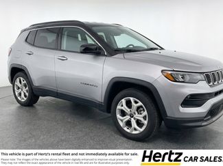Used 2025 Jeep Compass Latitude video 1