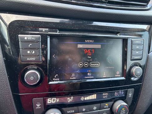 Used 2021 Nissan Rogue Sport SV FWD image 24