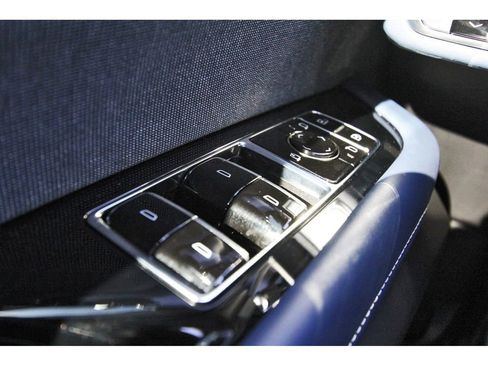 Used 2026 Cadillac Vistiq Premium Luxury image 19