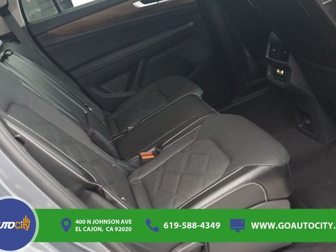 Used 2024 Volkswagen Atlas SE FWD image 13