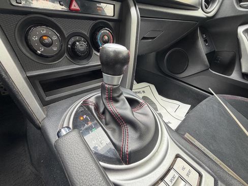 Used 2013 Scion FR-S RWD image 10