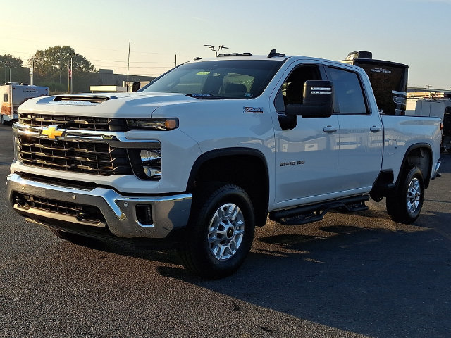 Used 2025 Chevrolet Silverado 2500 LT w/ All Star Edition AWD/4WD image 6