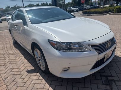 Used 2014 Lexus ES 350 w/ Luxury Package