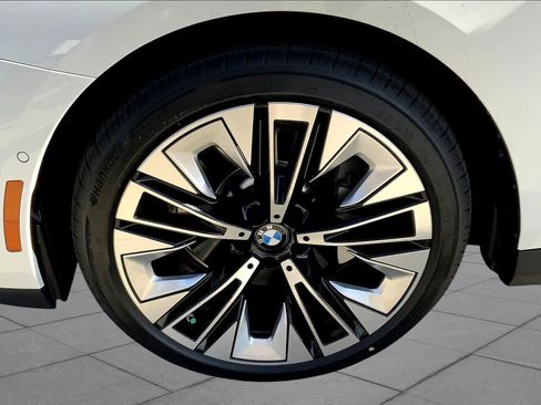 New 2026 BMW 530i xDrive AWD/4WD image 12
