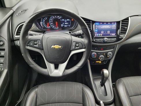 Used 2021 Chevrolet Trax LT w/ LT Convenience Package FWD image 22