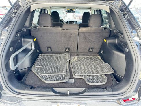 Used 2015 Jeep Cherokee Latitude w/ Cold Weather Group image 39