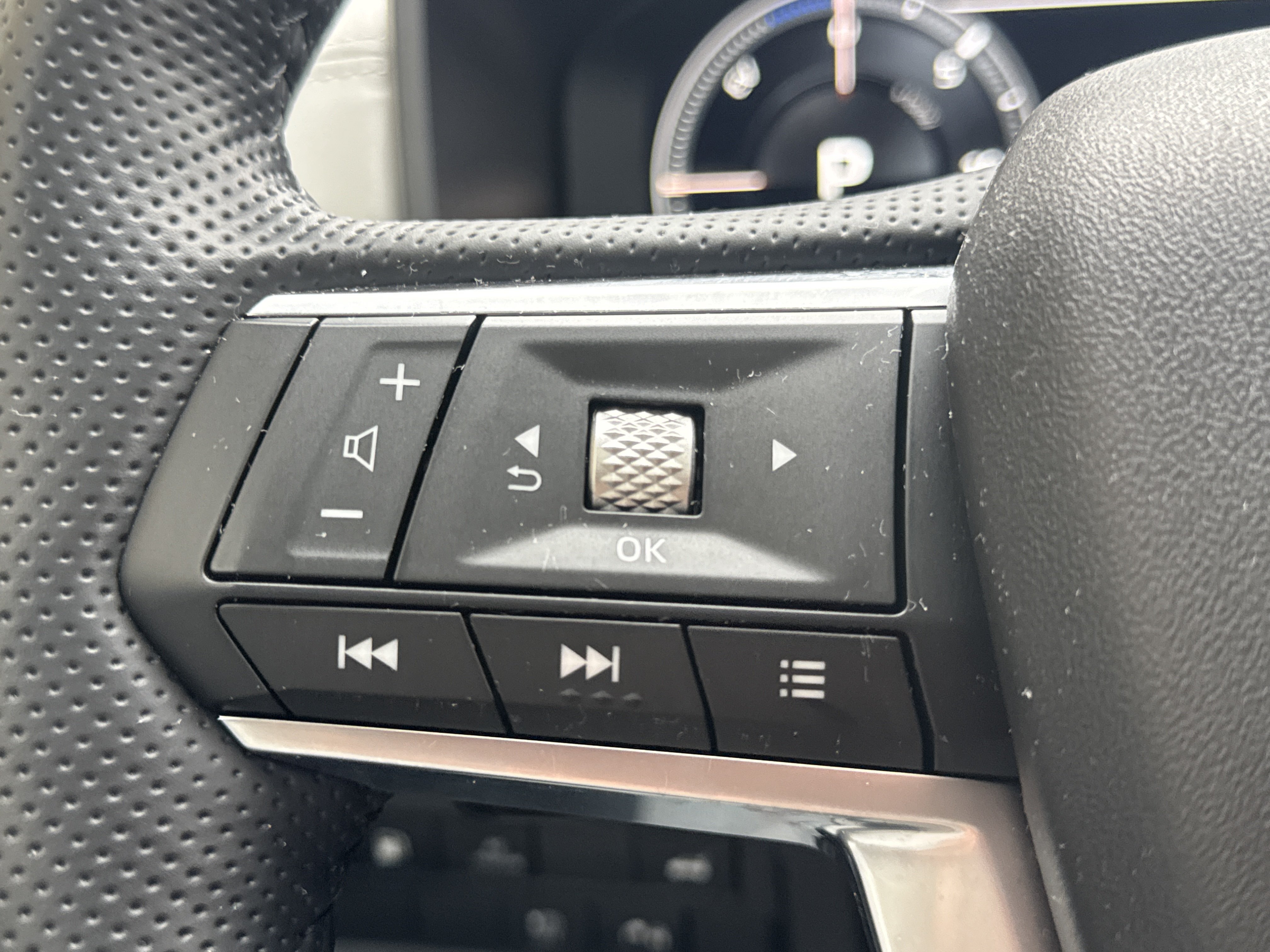 Used 2024 Mitsubishi Outlander SEL AWD/4WD image 19