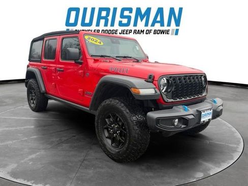 Used 2024 Jeep Wrangler Unlimited image 1