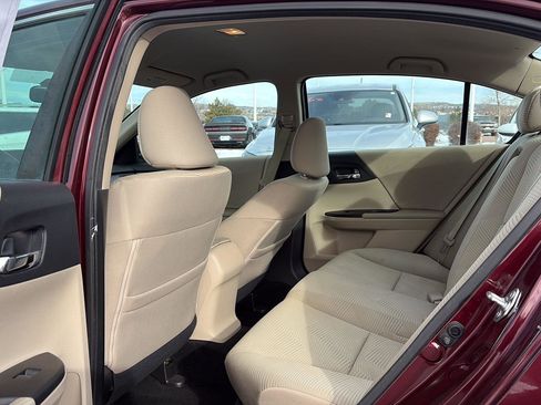 Used 2015 Honda Accord LX image 18