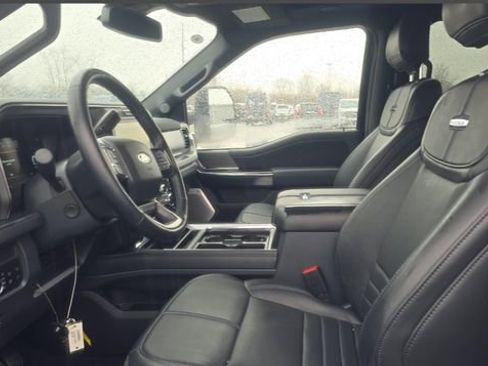 Used 2025 Ford F450 Platinum image 6