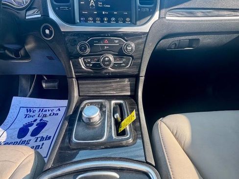 Used 2019 Chrysler 300 Touring L w/ Quick Order Package 22F image 16