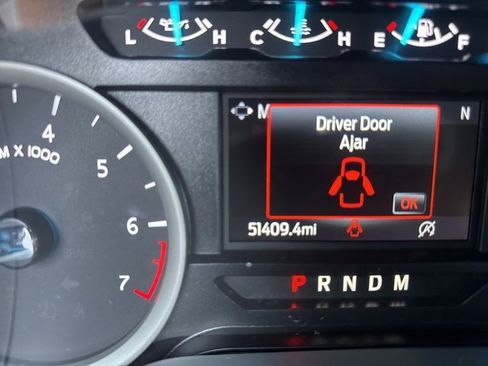 Used 2021 Ford Expedition XLT image 19