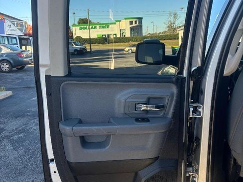 Used 2013 RAM 1500 Classic SLT image 16