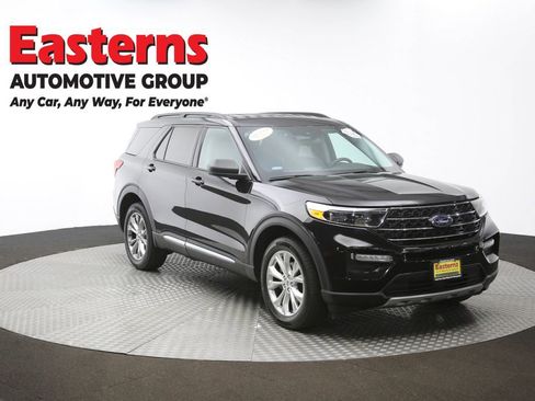 Used 2022 Ford Explorer XLT w/ Equipment Group 202A image 52