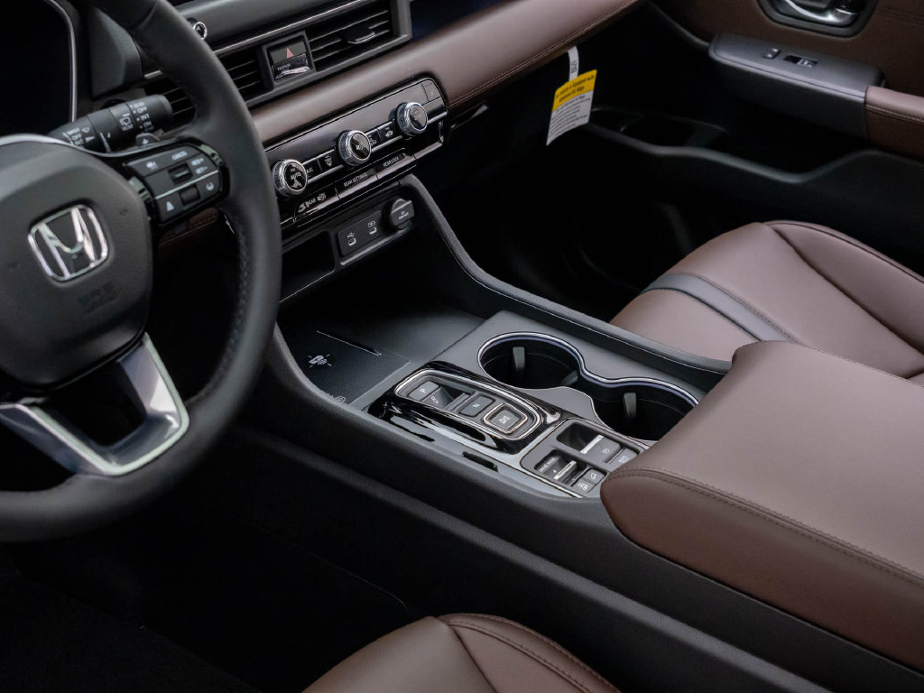 Certified 2026 Honda Pilot Touring image 14
