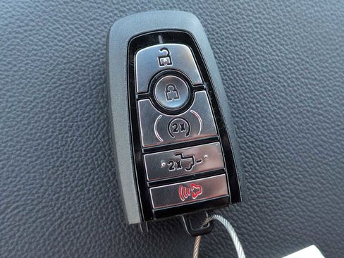 New 2025 Ford F150 Lariat w/ Equipment Group 502A High image 25