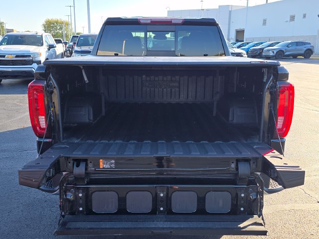 Used 2023 GMC Sierra 1500 SLT w/ SLT Premium Package AWD/4WD image 19