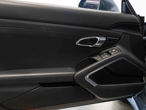 Used 2017 Porsche 911 Carrera image 38