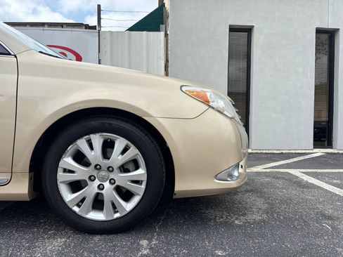 Used 2011 Toyota Avalon image 12