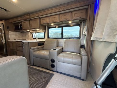 Used 2021 Ford F550 4x4 Regular Cab Super Duty w/ XLT Value Package image 43