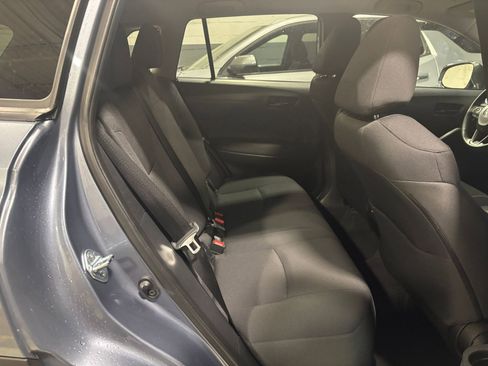 Used 2025 Toyota Corolla Cross LE image 37