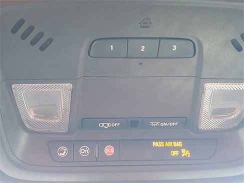 Certified 2023 Chevrolet Traverse RS image 32