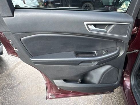 Used 2017 Ford Edge SEL w/ Equipment Group 201A AWD/4WD image 18