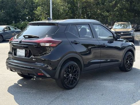 Used 2024 Nissan Kicks SV FWD image 7