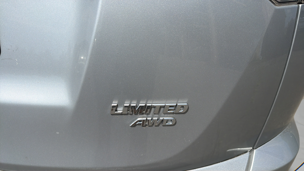 Used 2018 Toyota RAV4 Limited w/ Advanced Technology Package AWD/4WD image 37