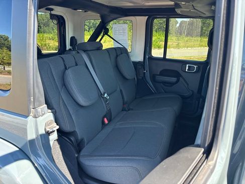 Used 2024 Jeep Wrangler Unlimited AWD/4WD image 42