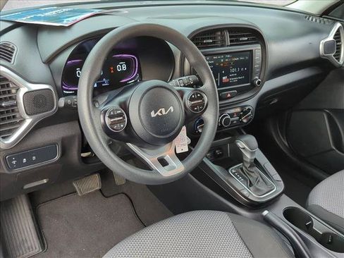 Used 2024 Kia Soul LX w/ Option Group 015 FWD image 10