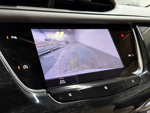 Used 2021 Cadillac XT6 Premium Luxury image 27