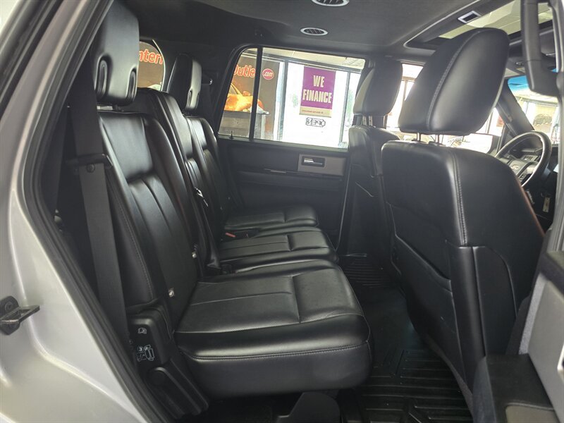 Used 2017 Ford Expedition XLT w/ Equipment Group 202A RWD image 21