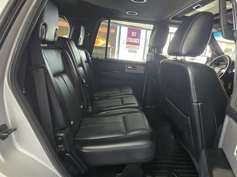 Used 2017 Ford Expedition XLT w/ Equipment Group 202A RWD image 21
