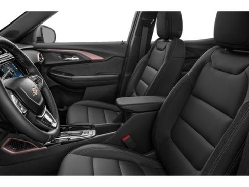 Used 2023 Chevrolet TrailBlazer ACTIV w/ Sun and Liftgate Package FWD image 9