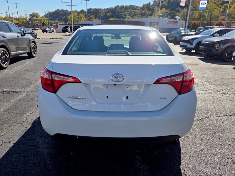 Used 2018 Toyota Corolla LE FWD image 6